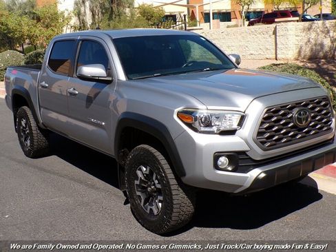 Used 2020 Toyota Tacoma TRD Off-Road image 1