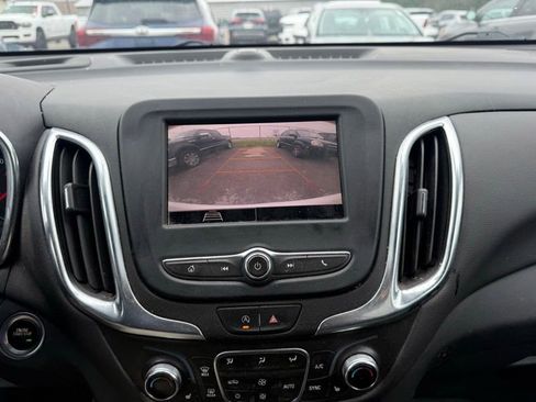 Used 2022 Chevrolet Equinox LT AWD/4WD image 13