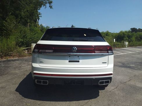 Used 2026 Volkswagen Atlas Cross Sport SEL Premium R-Line AWD/4WD image 6