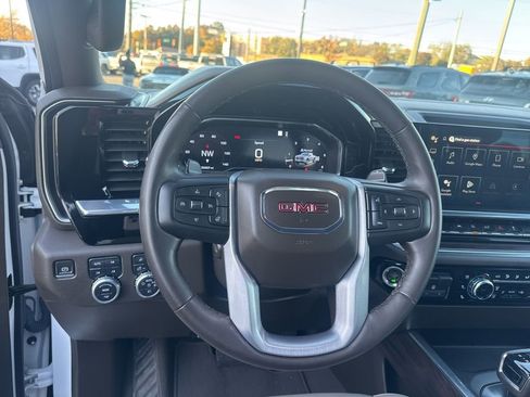 Used 2023 GMC Sierra 1500 SLT w/ SLT Premium Package image 21