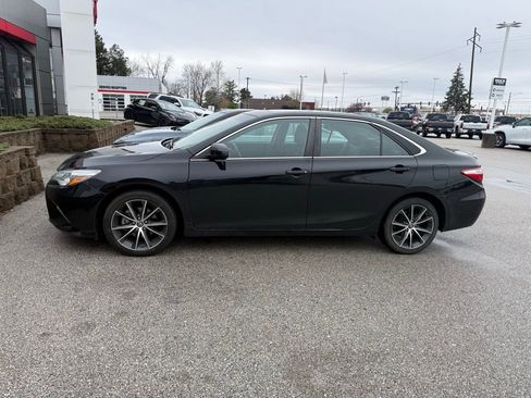 Used 2017 Toyota Camry XSE FWD image 2