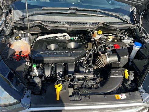 Used 2019 Ford EcoSport SE w/ SE Convenience Package image 3