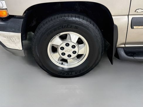 Used 2003 Chevrolet Tahoe LS RWD image 27