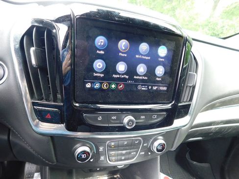 Used 2023 Chevrolet Traverse LT w/ Rear Camera Mirror Package AWD/4WD image 6