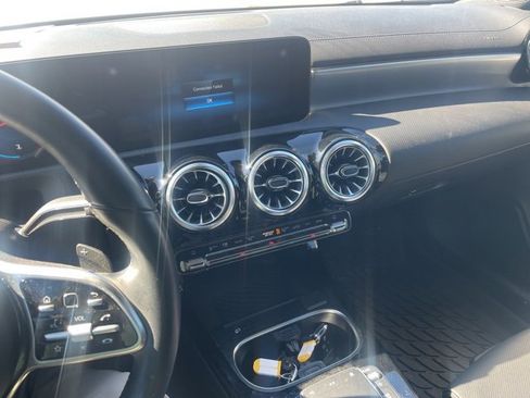 Used 2022 Mercedes-Benz CLA 250 image 10