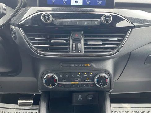 Used 2023 Ford Escape ST-Line Select AWD/4WD image 34