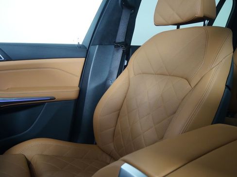 Certified 2024 BMW X7 xDrive40i w/ M Sport Package image 29