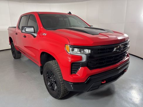 Used 2024 Chevrolet Silverado 1500 LT Trail Boss AWD/4WD image 2
