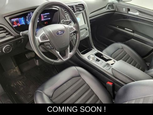 Used 2018 Ford Fusion SE image 12