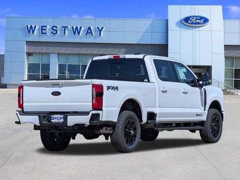 New 2026 Ford F250 Lariat w/ Black Appearance Package image 34