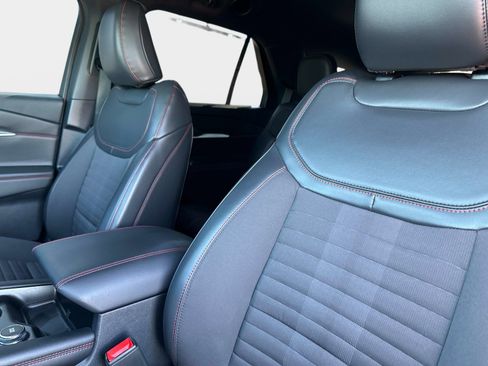 Used 2025 Ford Explorer ST-Line w/ Premium Package image 26