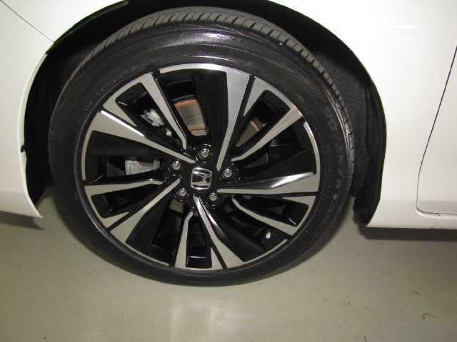 Certified 2017 Honda Accord EX-L image 44