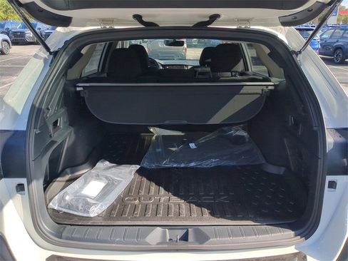 Certified 2025 Subaru Outback Premium w/ Popular Package #1A image 9