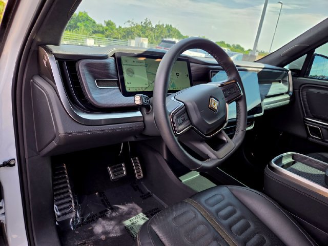 Used 2024 Rivian R1S Adventure Dual AWD/4WD image 29