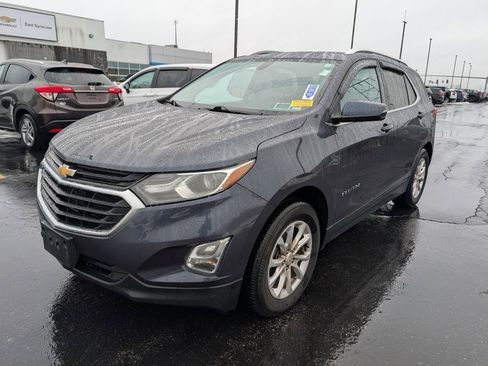 Used 2019 Chevrolet Equinox LT w/ Sun & Navigation Package image 4