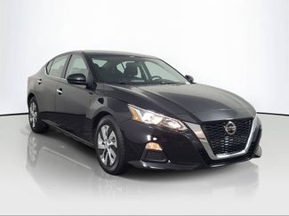 Used 2020 Nissan Altima 2.5 S FWD video 1