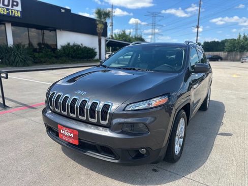 Used 2014 Jeep Cherokee Latitude FWD image 1