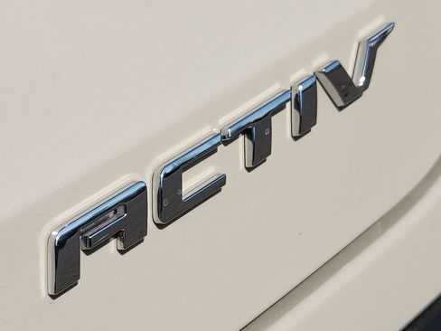 New 2026 Chevrolet Trax ACTIV w/ Sunroof Package image 12