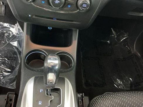 Used 2017 Dodge Journey SXT image 18