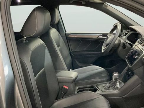 Used 2022 Volkswagen Tiguan SE R-Line FWD image 12