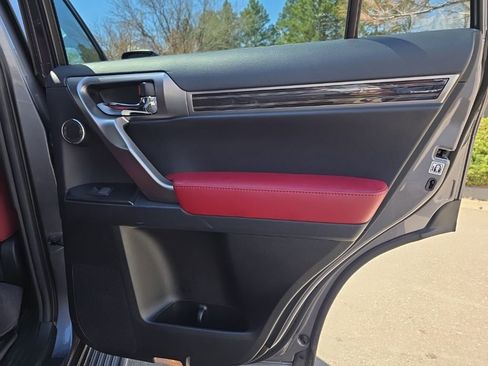 Used 2023 Lexus GX 460 Premium image 19