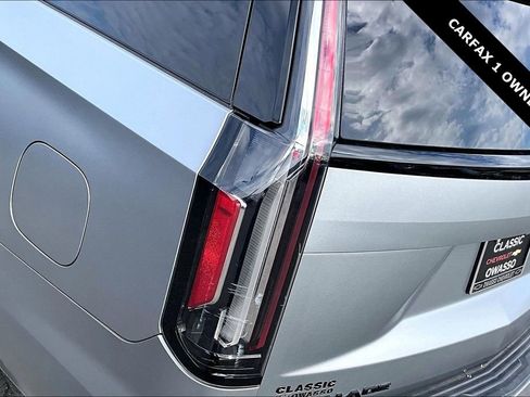 Used 2023 Cadillac Escalade ESV Sport Platinum w/ LPO, ONYX Package image 22