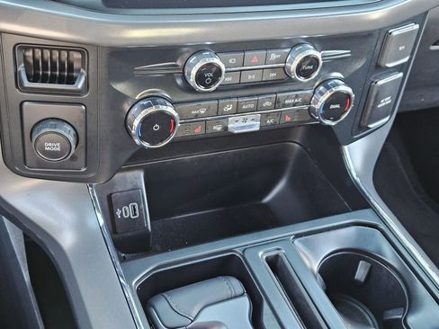 Used 2025 Ford F150 XLT w/ Equipment Group 302A MID image 22