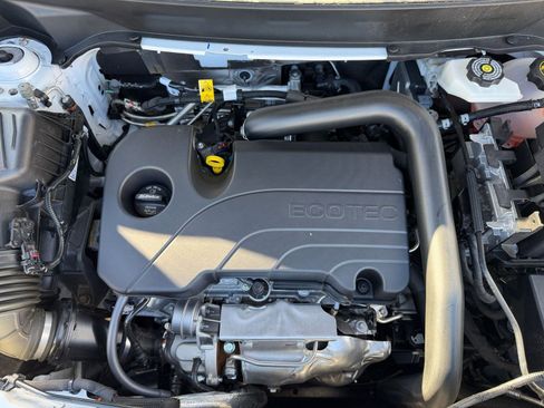 Used 2025 Chevrolet Equinox LT image 31