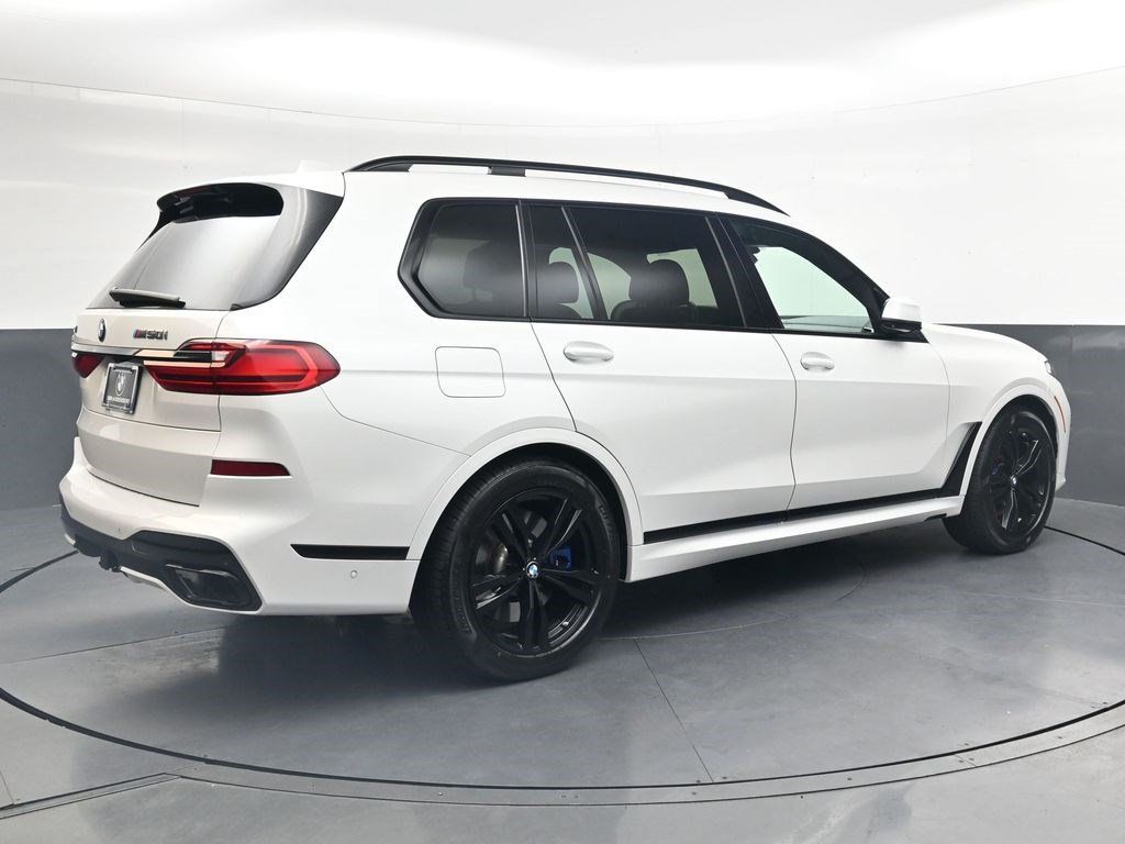 Used 2022 BMW X7 M50i AWD/4WD image 4