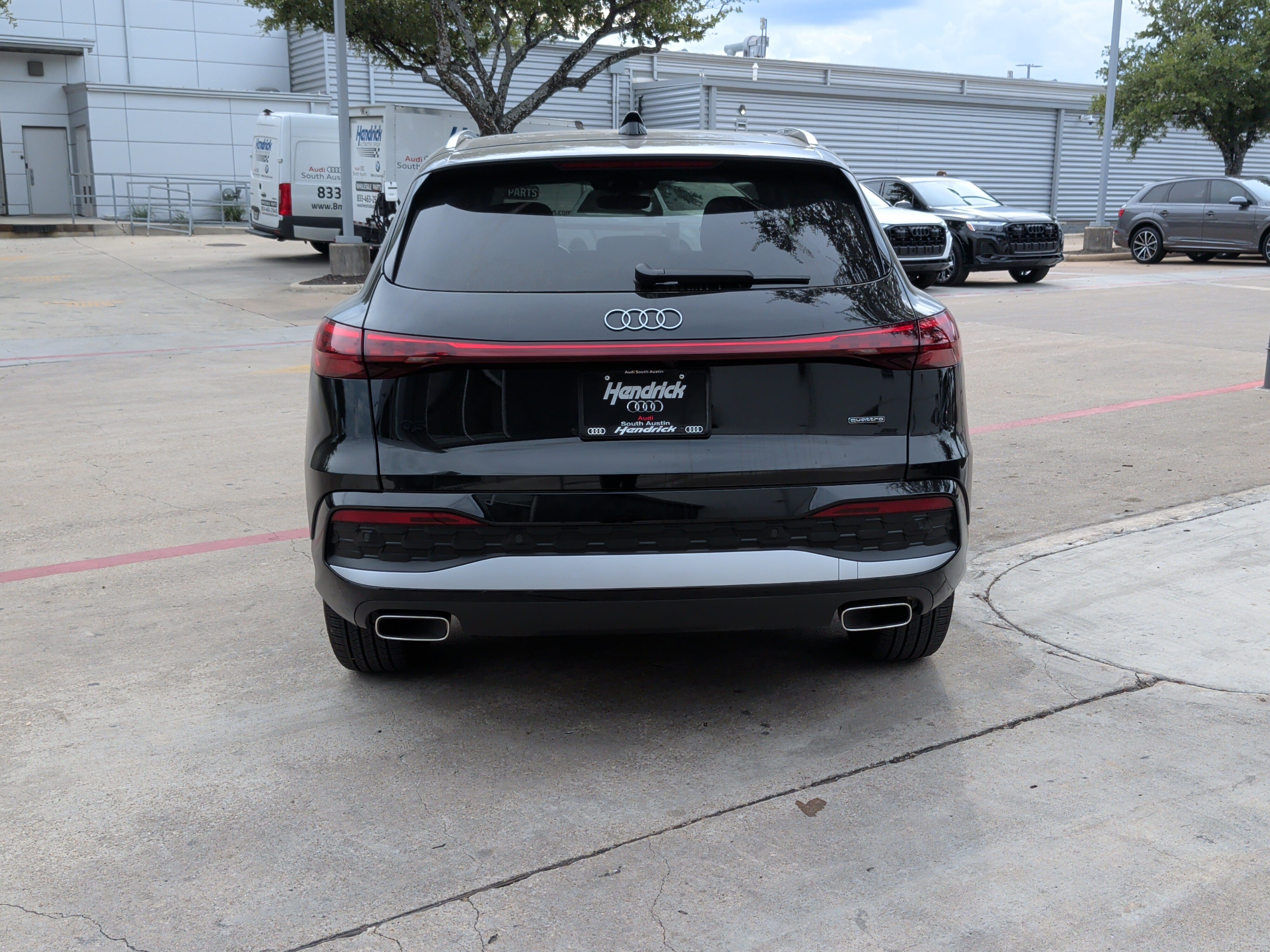 Used 2025 Audi Q5 Premium w/ Convenience Package AWD/4WD image 8