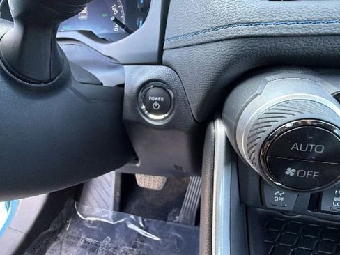 Used 2024 Toyota RAV4 SE w/ Weather Package image 17