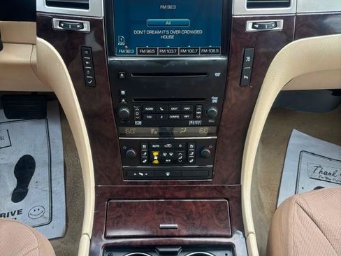 Used 2007 Cadillac Escalade AWD w/ Information Package image 24