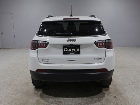 Certified 2022 Jeep Compass Latitude AWD/4WD image 4