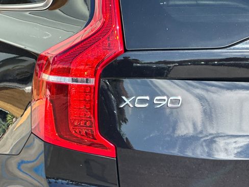 Certified 2025 Volvo XC90 B6 Plus image 35