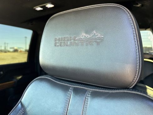 Used 2023 Chevrolet Silverado 2500 High Country image 23