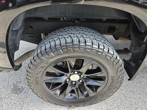 Used 2020 Chevrolet Silverado 1500 LT w/ Trailering Package AWD/4WD image 18