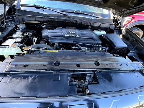 Used 2017 Nissan Titan PRO-4X w/ Pro-4x Convenience Package image 31