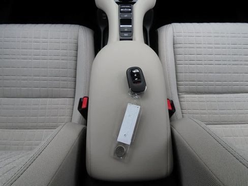 New 2026 Honda HR-V LX image 23