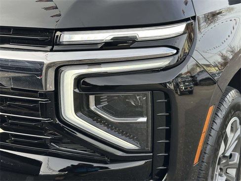 Certified 2025 Chevrolet Suburban LS w/ LPO, Dark Essentials Package image 9
