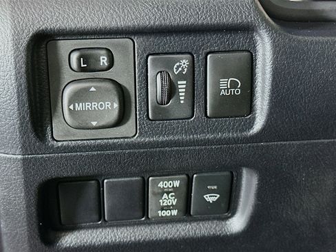 Used 2024 Toyota 4Runner TRD Off-Road Premium image 17