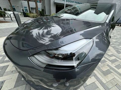 Used 2023 Tesla Model 3 Standard Range image 37