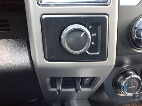 Used 2019 Ford F250 Lariat w/ Lariat Value Package AWD/4WD image 24