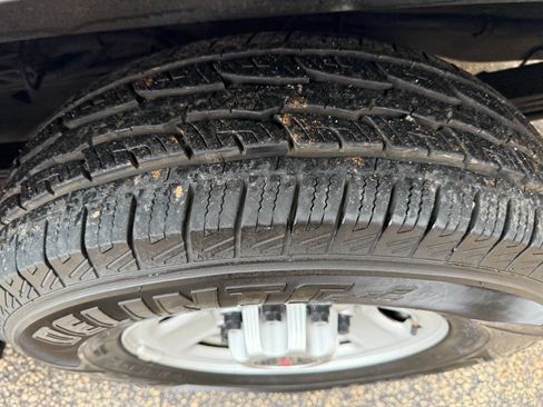 Used 2017 GMC Savana 2500 image 8