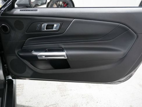 Used 2025 Ford Mustang GT Premium RWD image 31