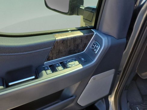 Used 2024 Ford F250 Lariat w/ Sport Appearance Package image 7