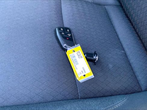 Used 2023 GMC Sierra 1500 SLE image 15