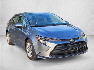 Used 2025 Toyota Corolla LE FWD video 3