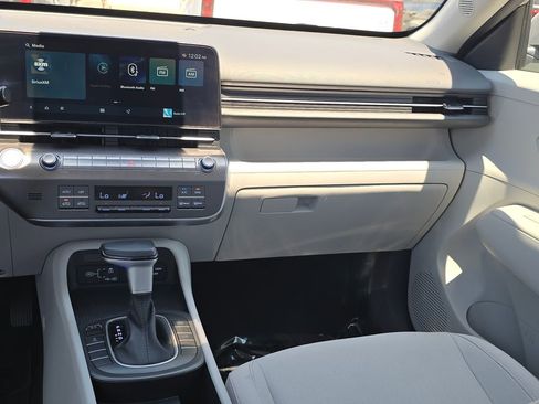 Used 2025 Hyundai Kona SEL AWD/4WD image 15