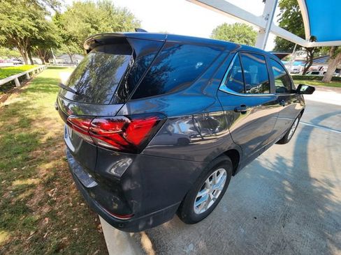 Used 2023 Chevrolet Equinox LT w/ Driver Convenience Package FWD image 4