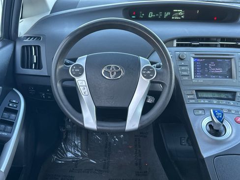 Used 2013 Toyota Prius Plug-In Hybrid image 14